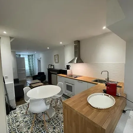 דירה Cosy A Deux Pas De La Gare לאבאל